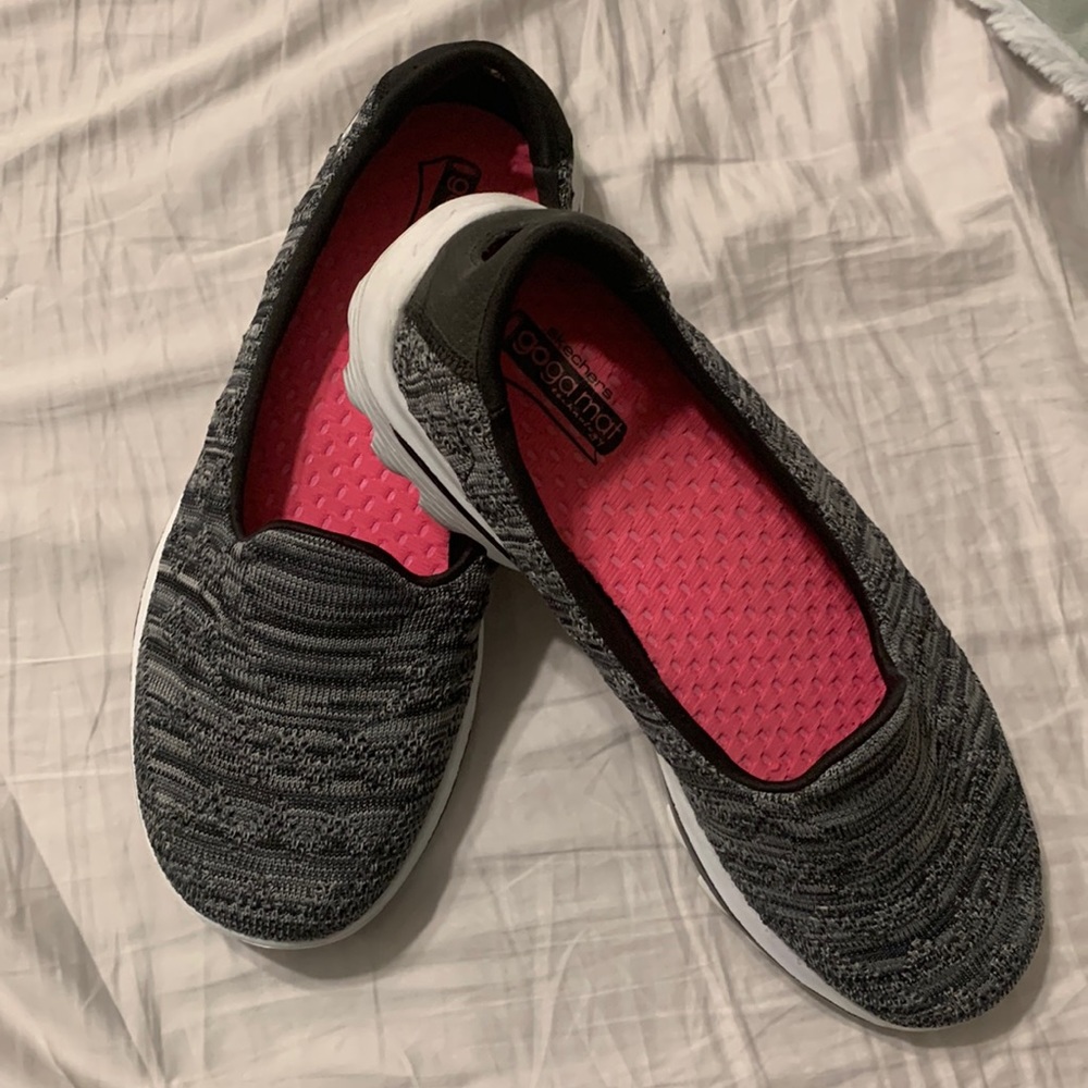 Skechers size 8.5 black/gray Go Walk. Like new.